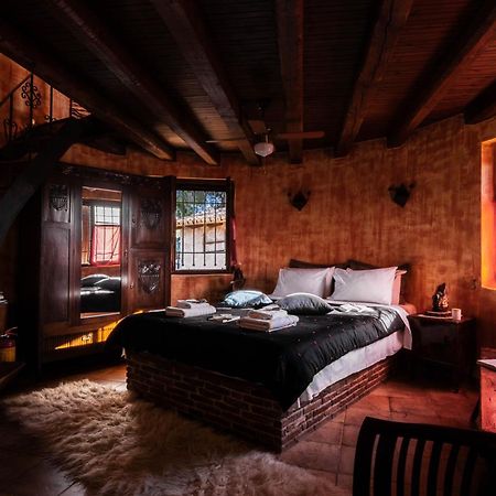 Vintage Stone House Where Calm Lives Amarianos Exterior foto